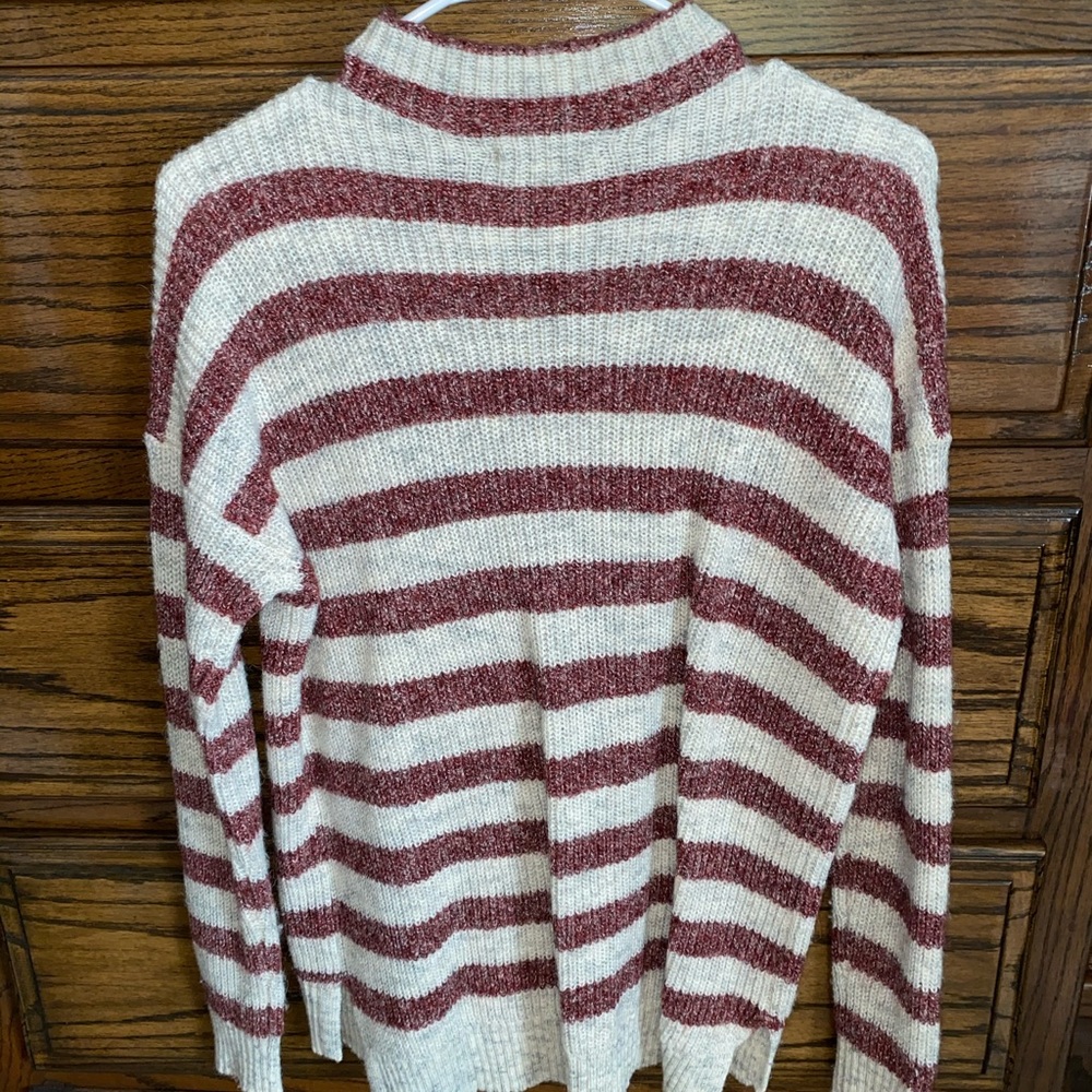 American eagle sweater